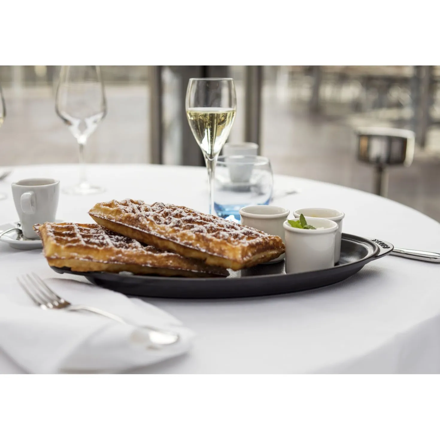 31 cm, Assiette chaude , Noir mat