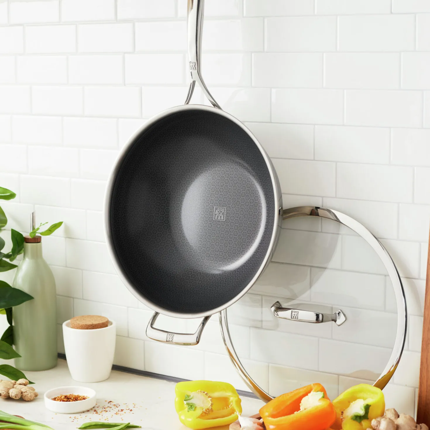 30 cm, Wok avec couvercle, Argent