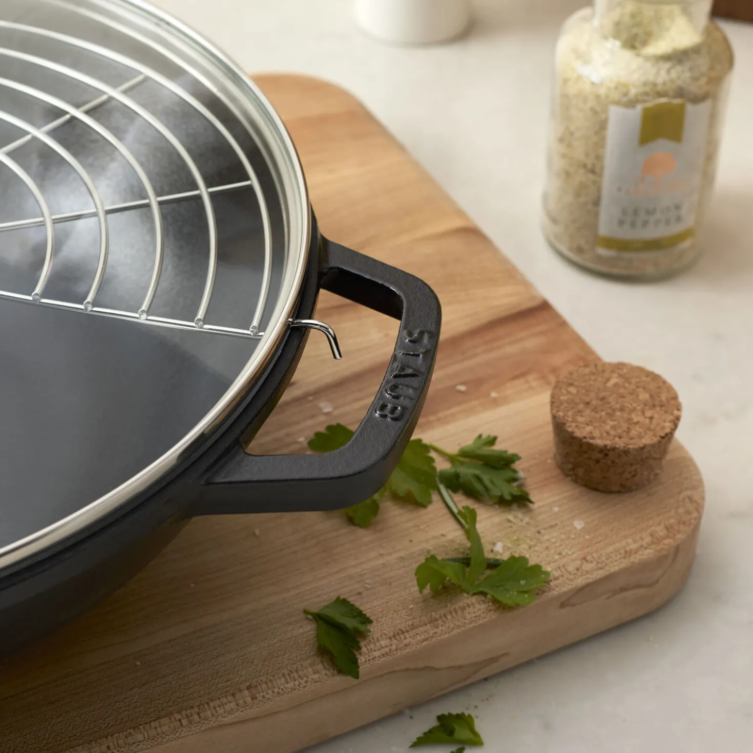30 cm, Wok avec couvercle en verre, Noir mat
