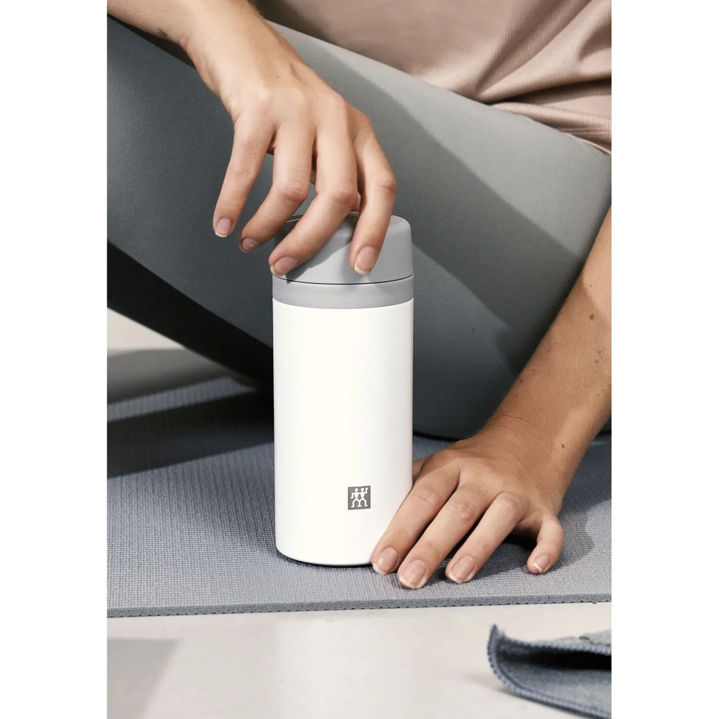 420 ml, Bouteille isotherme, Blanc-Gris