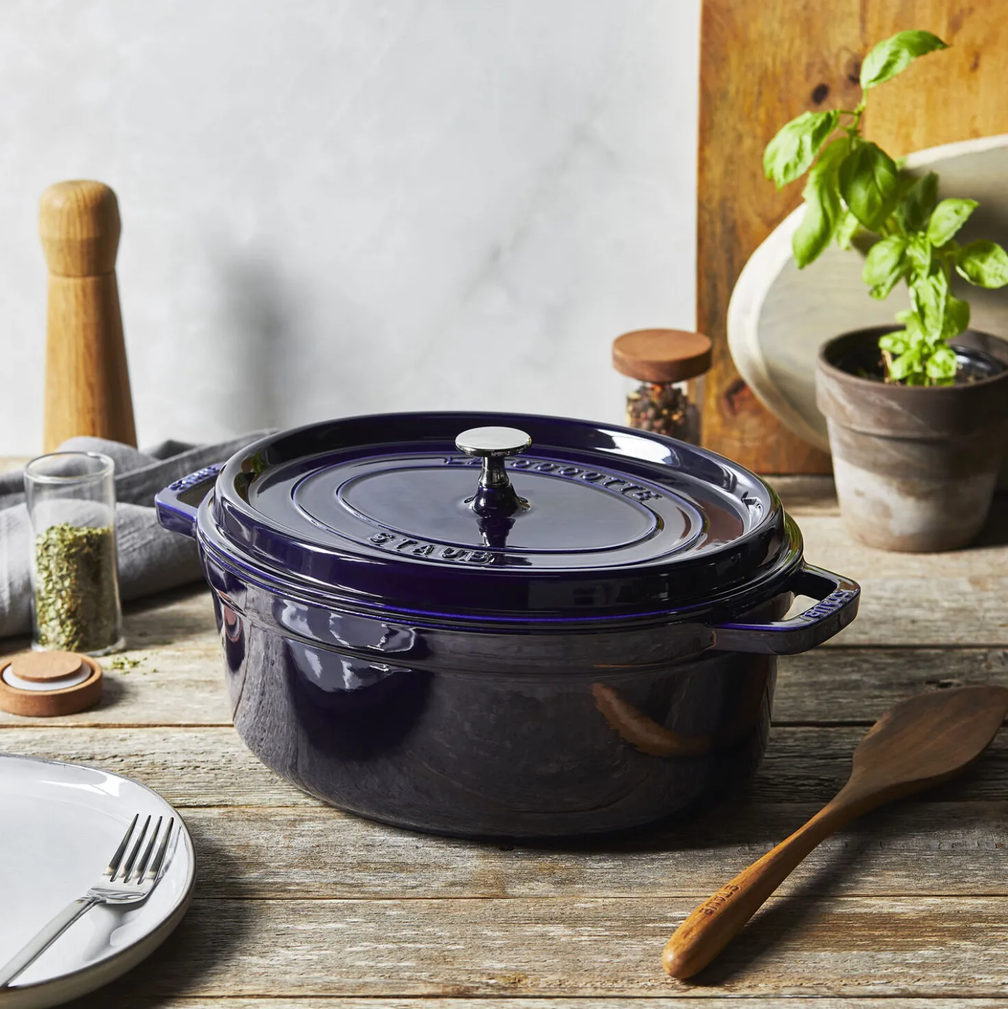 Cocotte 31 cm, Ovale, Bleu intense, Fonte