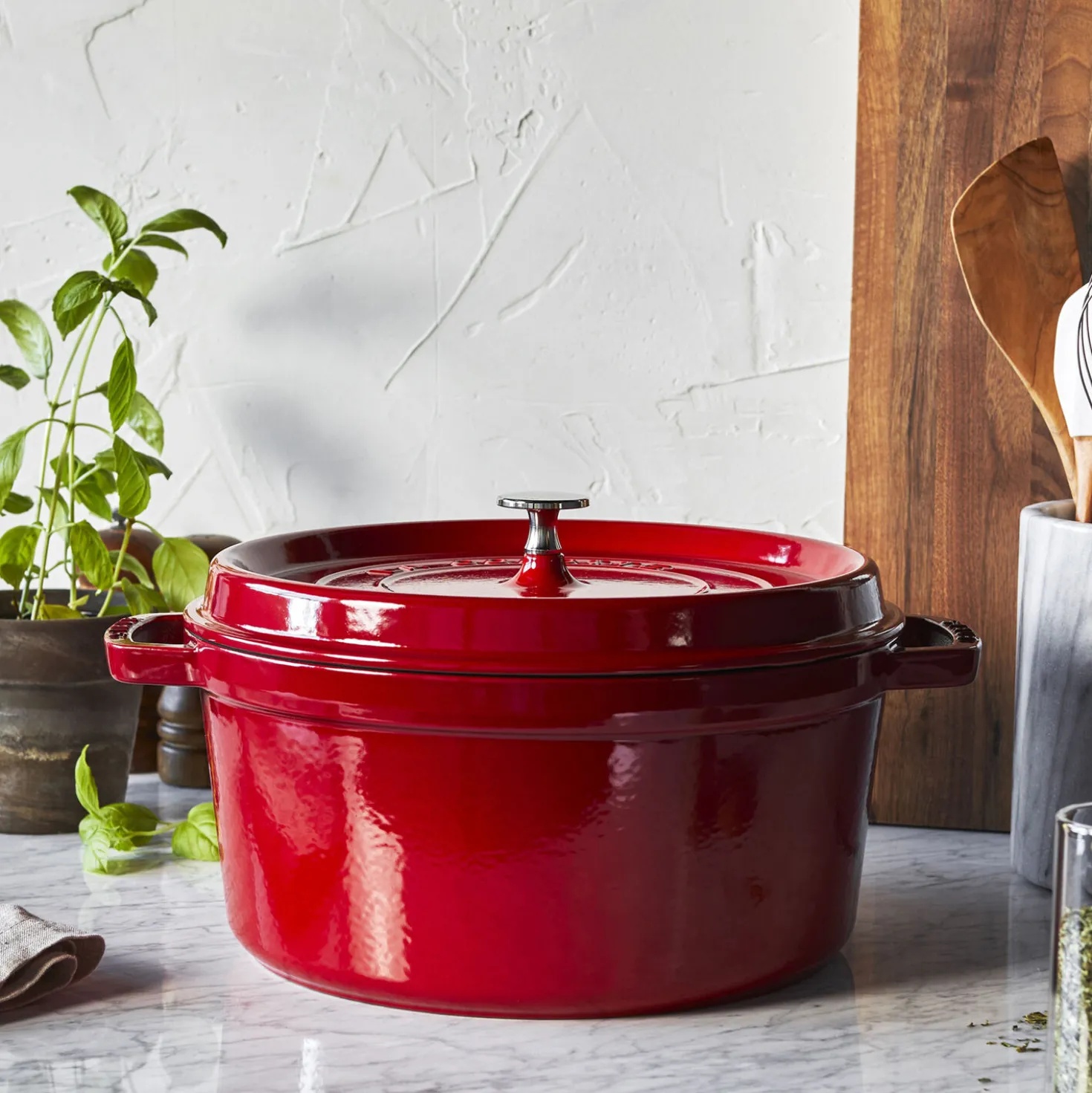 Cocotte 24 cm, Rond(e), Cerise, Fonte