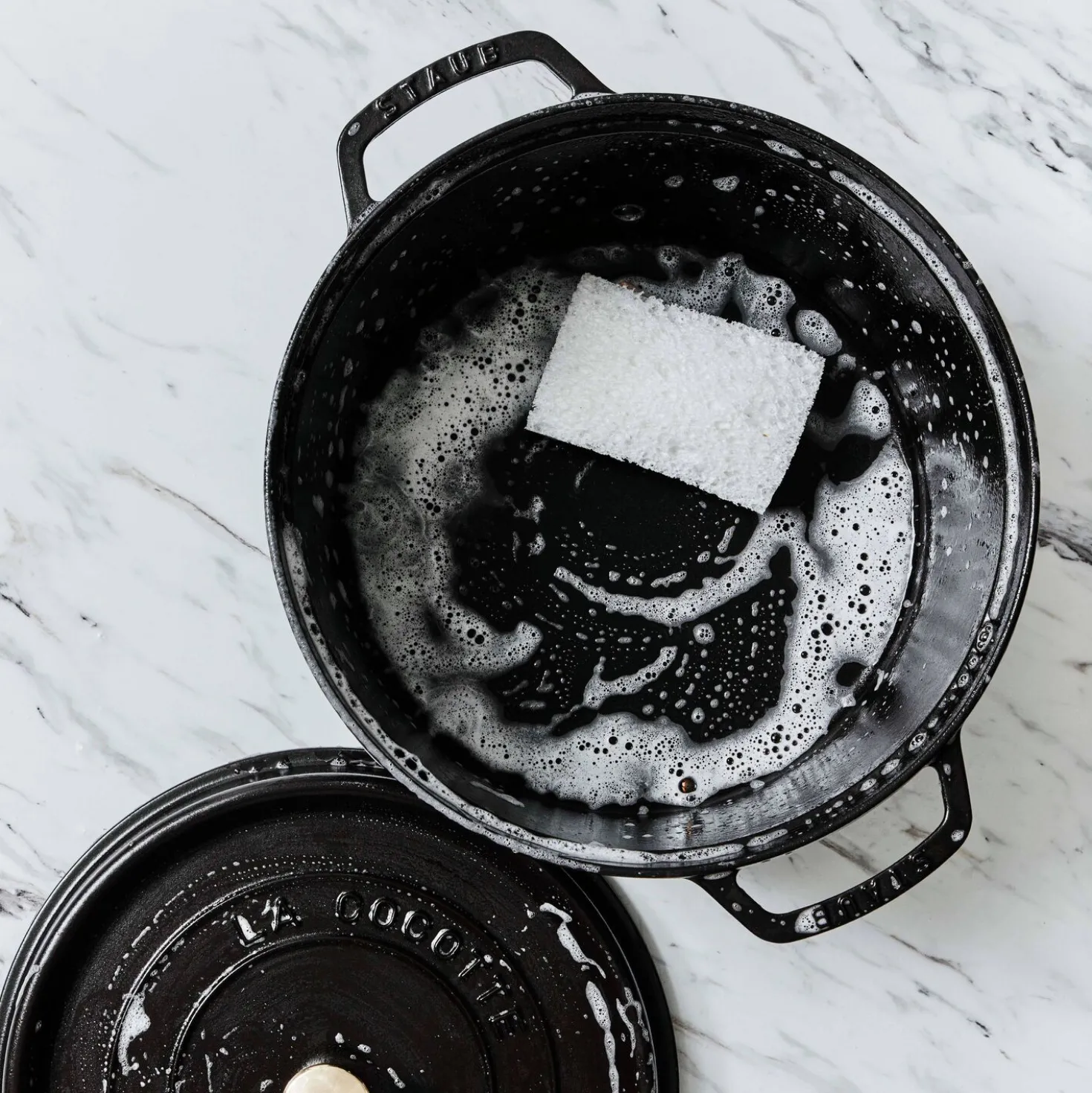 Cocotte 24 cm, Rond(e), Noir mat, Fonte