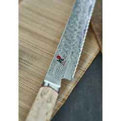 Couteau à pain 23 cm, Brun, tranchant dentelé