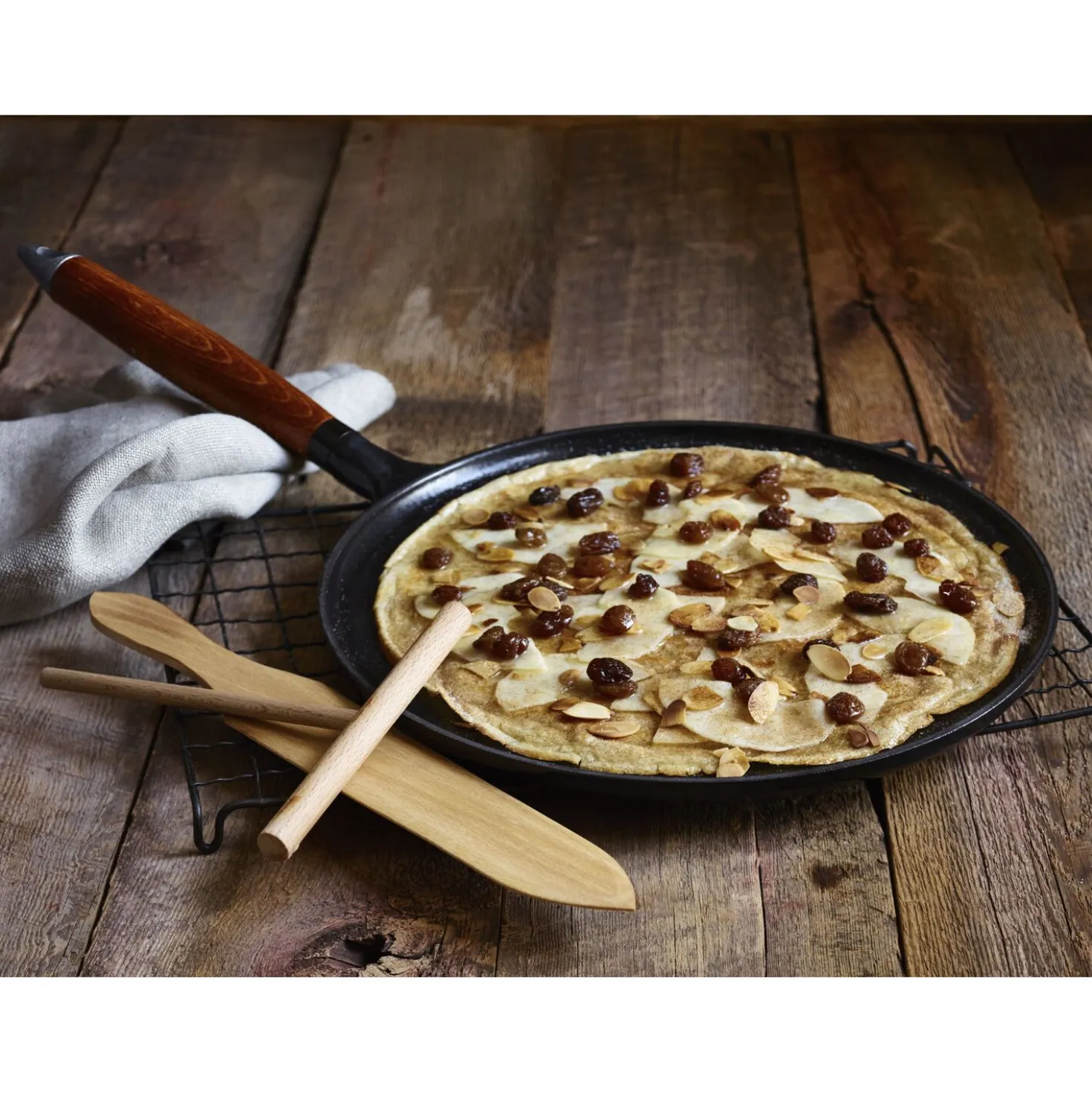Crêpière avec poignée en bois 28 cm, Fonte, Noir mat