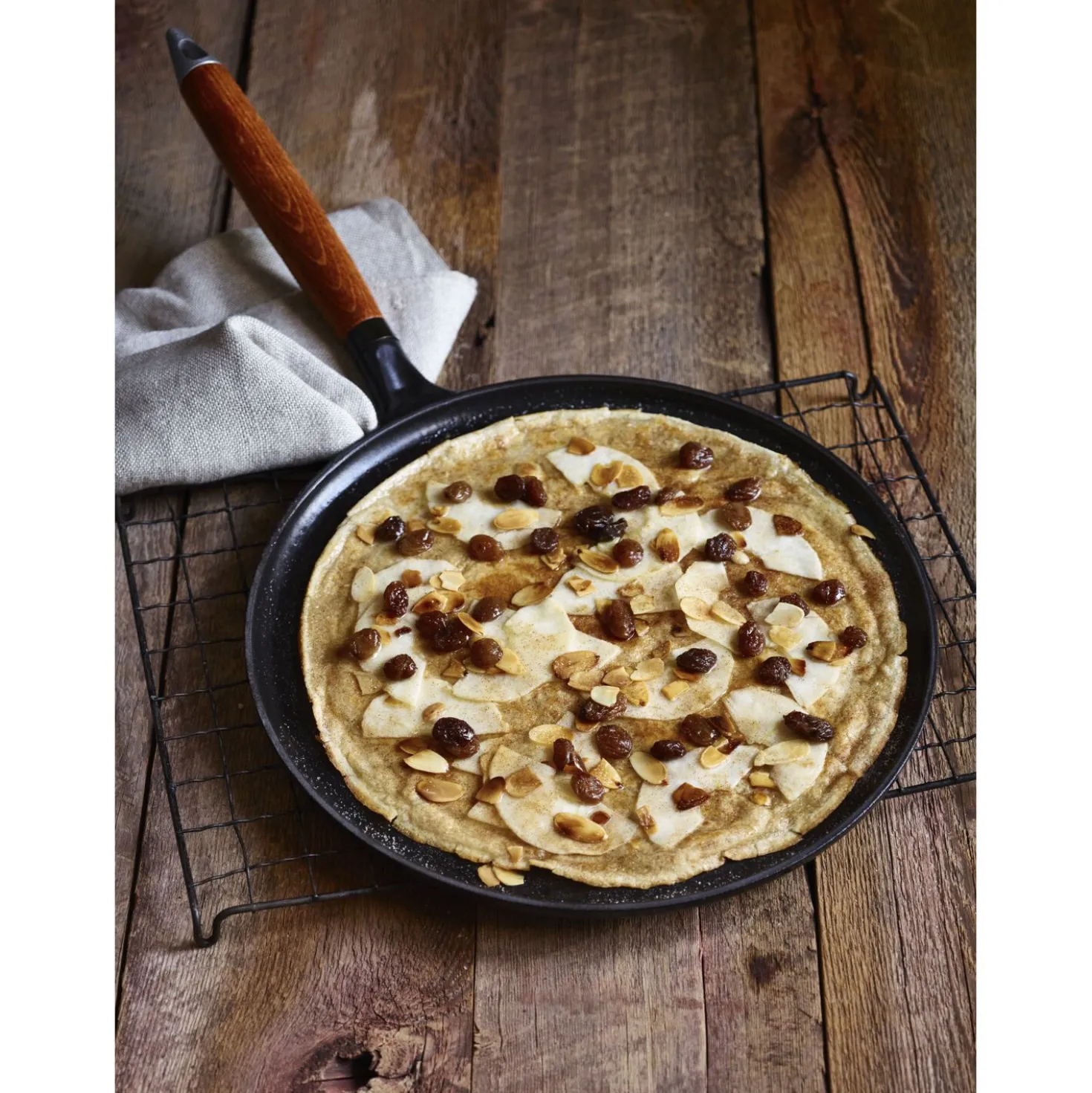 Crêpière avec poignée en bois 28 cm, Fonte, Noir mat