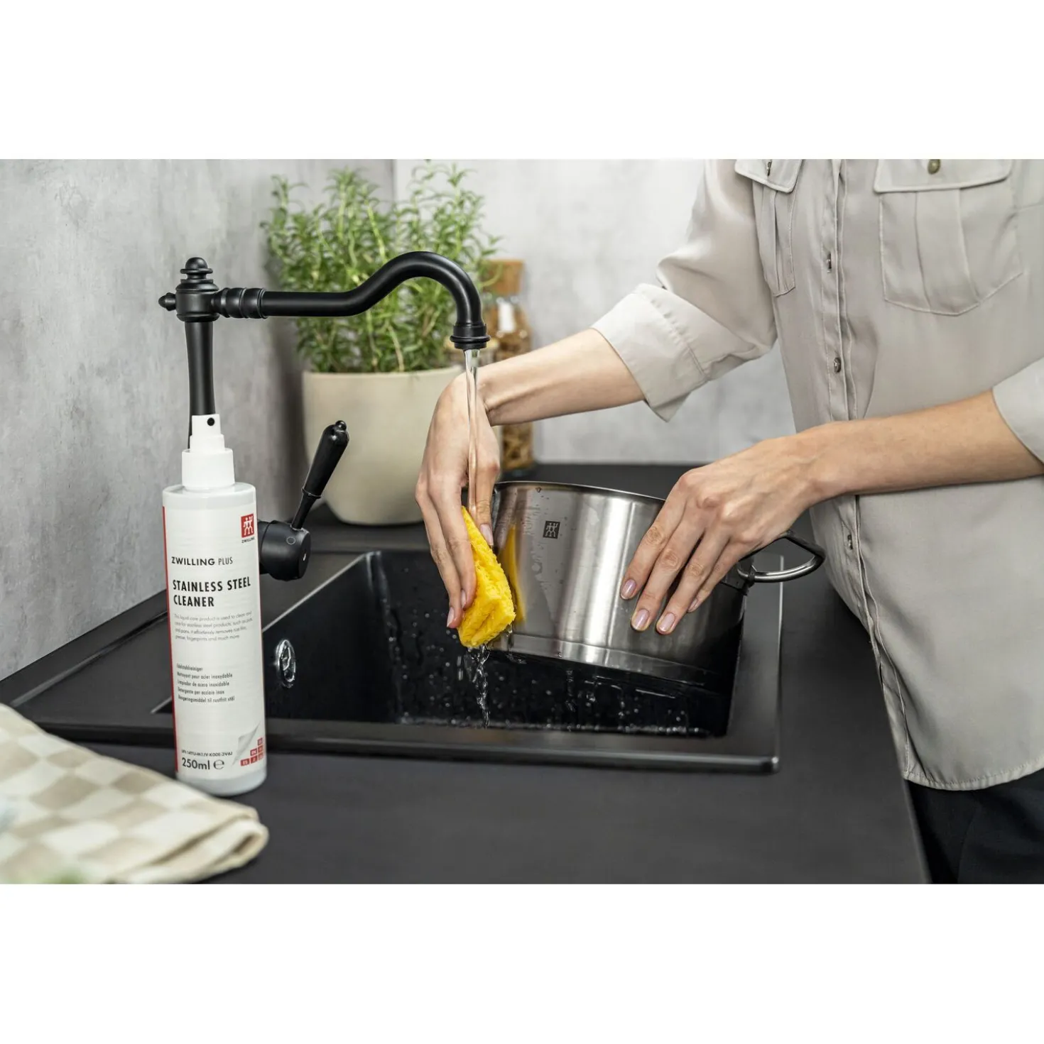 Nettoyant pour ustensiles de cuisine, Blanc