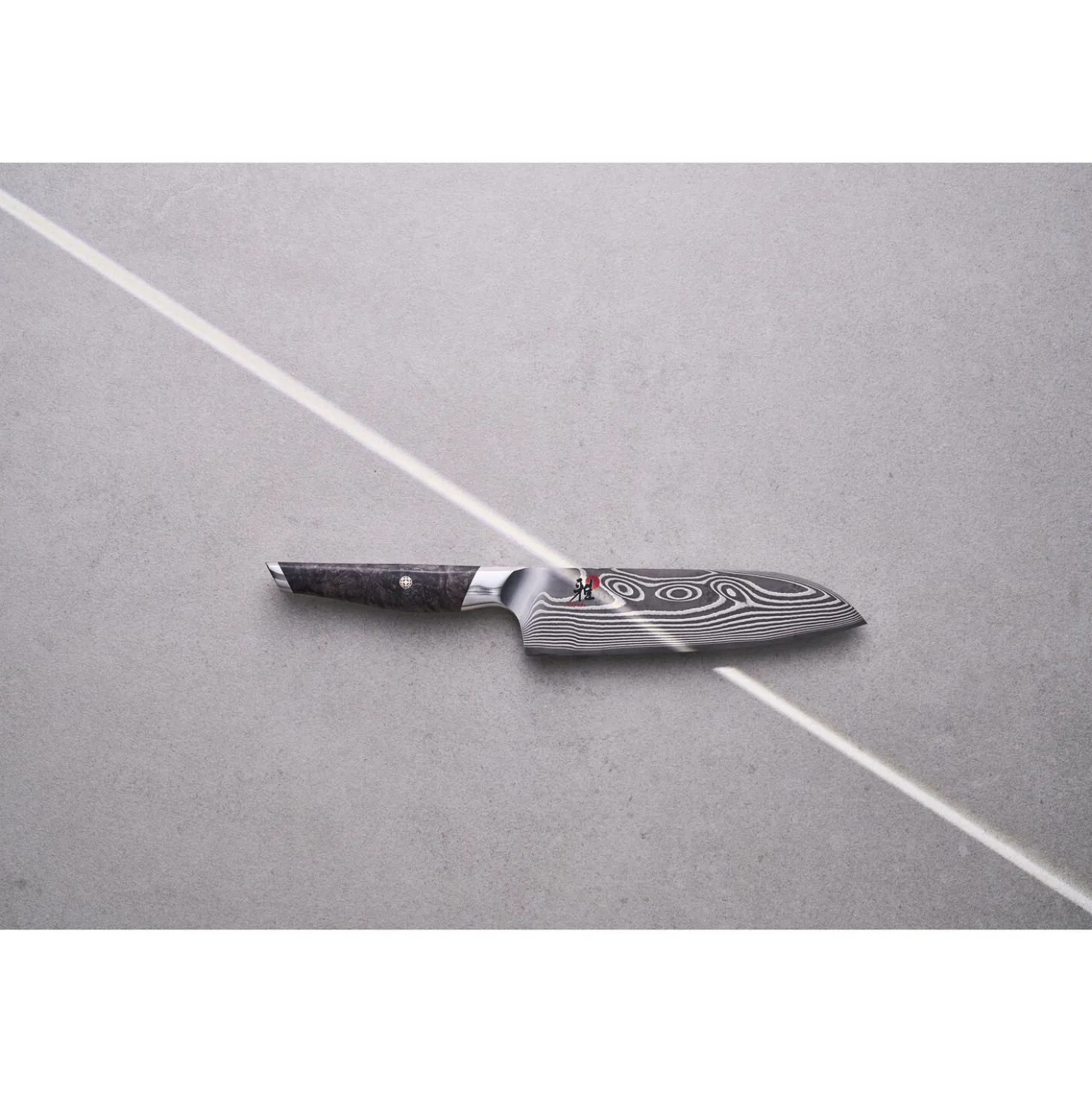 Santoku 18 cm, Noir brun, Tranchant lisse