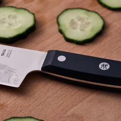 Santoku 18 cm, Tranchant alvéolé