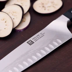 Santoku 18 cm, Tranchant alvéolé