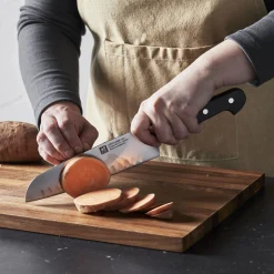 Santoku 18 cm, Tranchant alvéolé
