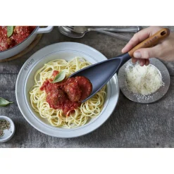 Set d’accessoires de cuisine avec une pince, une cuillère multi-usages et une cuillère à servir, 3-pcs.