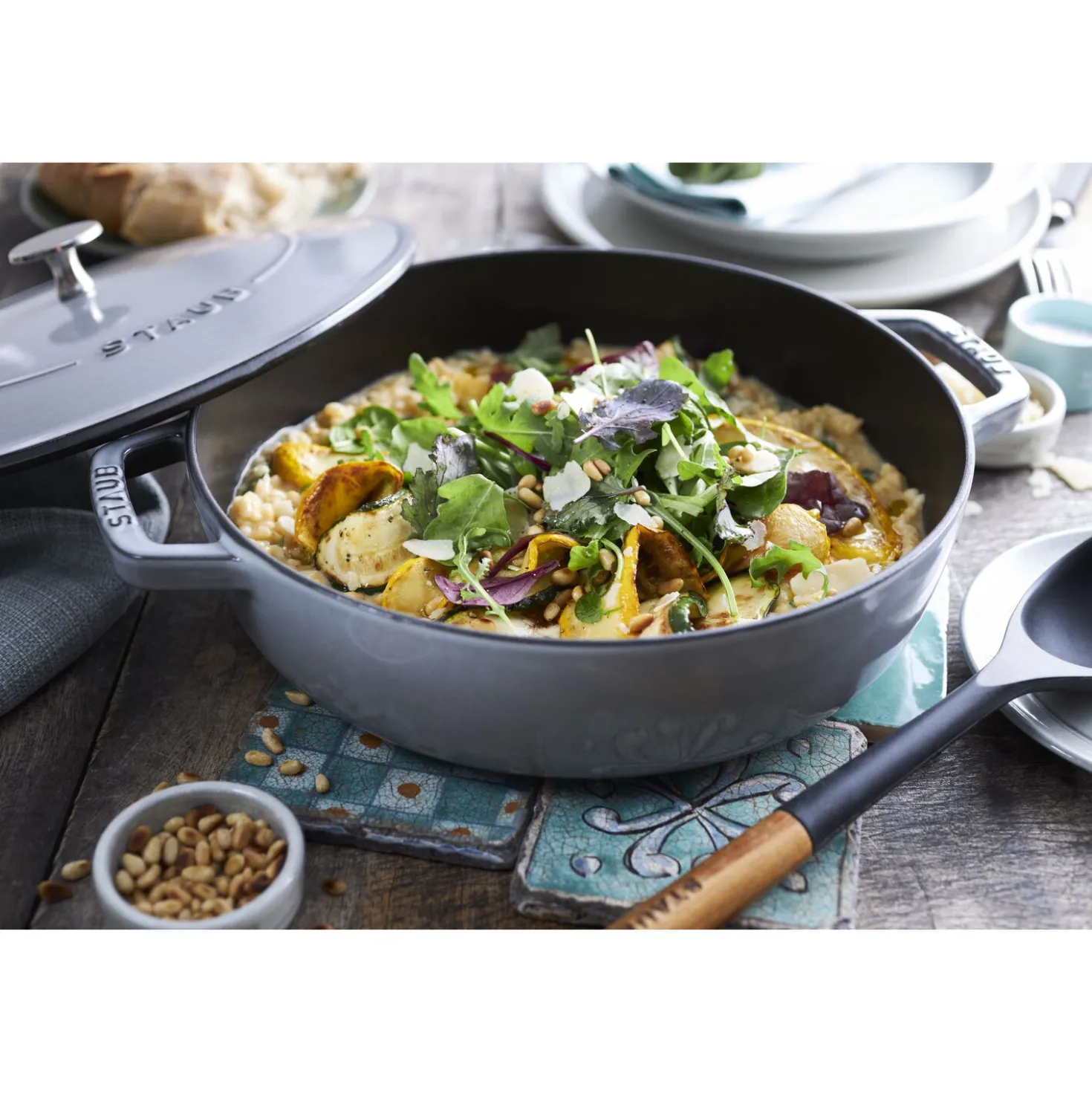 Set d’accessoires de cuisine avec une pince, une cuillère multi-usages et une cuillère à servir, 3-pcs.