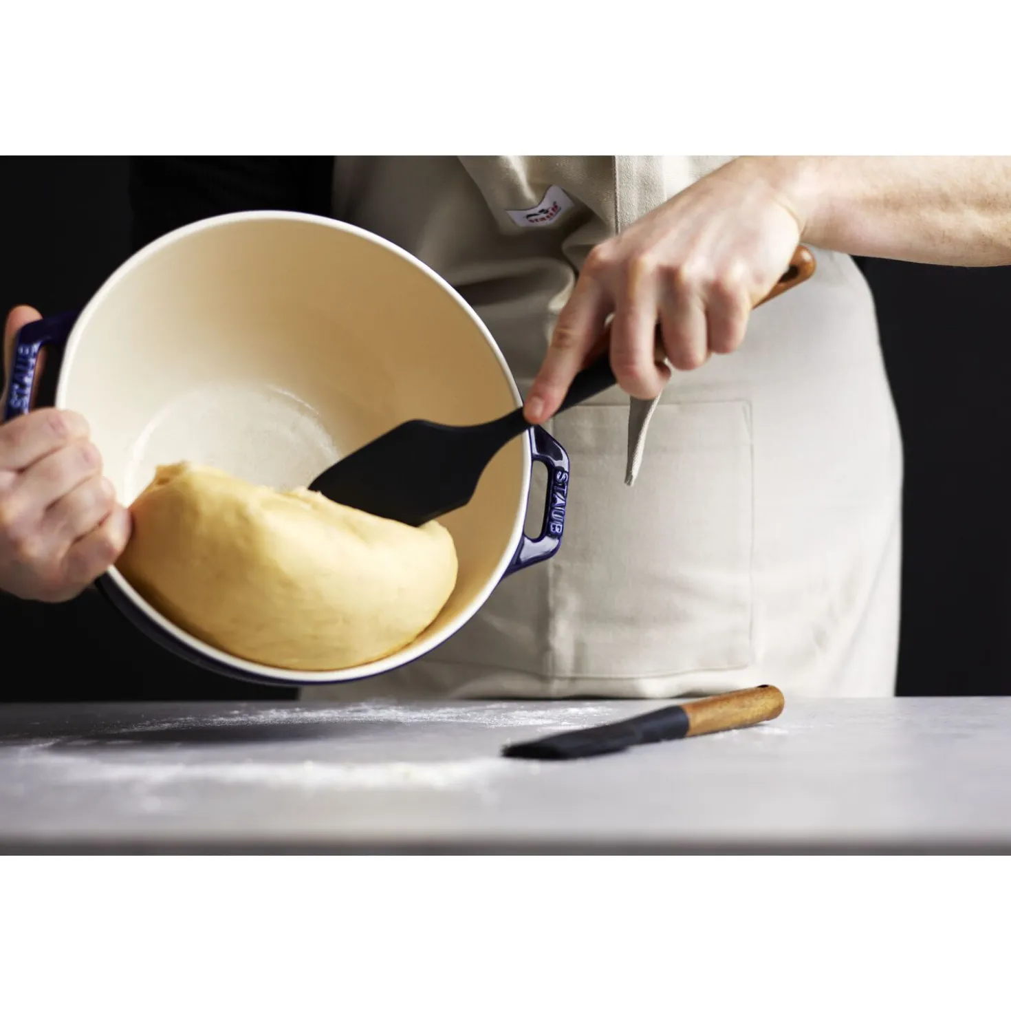 Set d’accessoires de pâtisserie avec une spatule, un rouleau à pâtisserie et un pinceau à pâtisserie, 3-pcs.